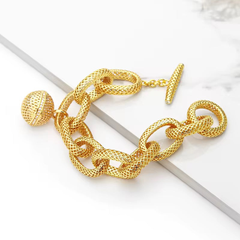 3D Hollow Gold Link Bracelet